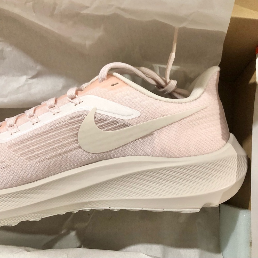 Nike Womens Air Zoom Pegasus 39 Trainers Sneakers 9.5 New in Box Light Soft Pink - Picture 13 of 16